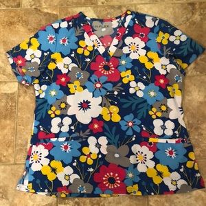 🌺Floral scrub top🌺